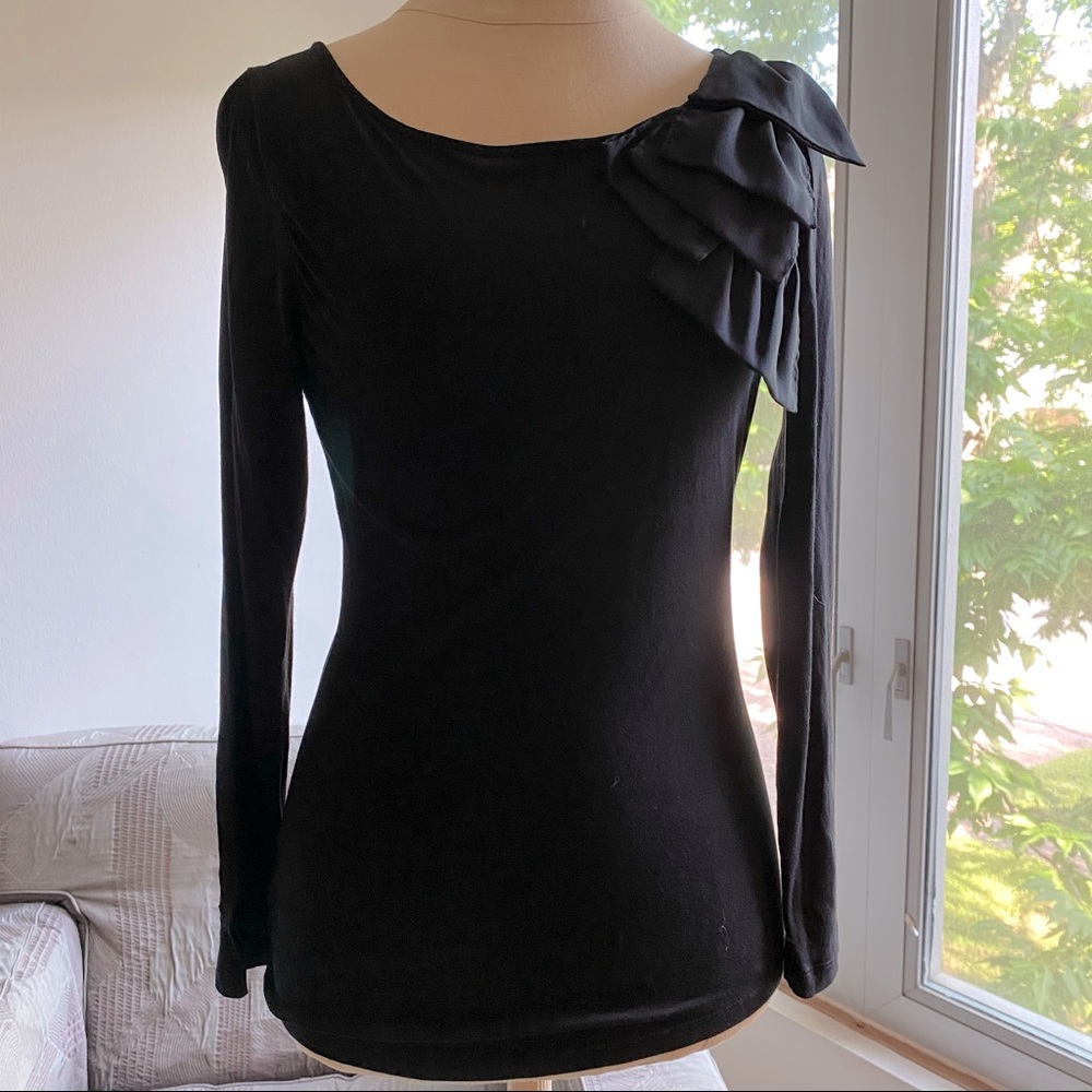 BR Top With a Bow